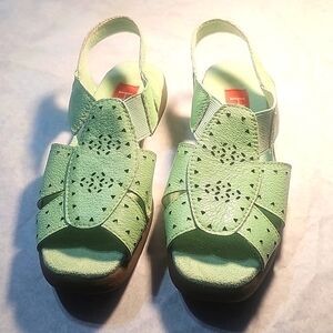 H Salon Green Sandals NWOT